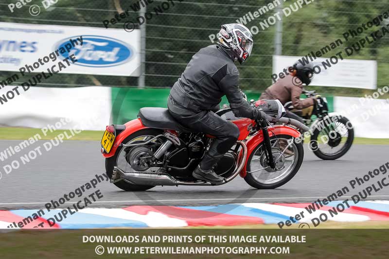 Vintage motorcycle club;eventdigitalimages;mallory park;mallory park trackday photographs;no limits trackdays;peter wileman photography;trackday digital images;trackday photos;vmcc festival 1000 bikes photographs